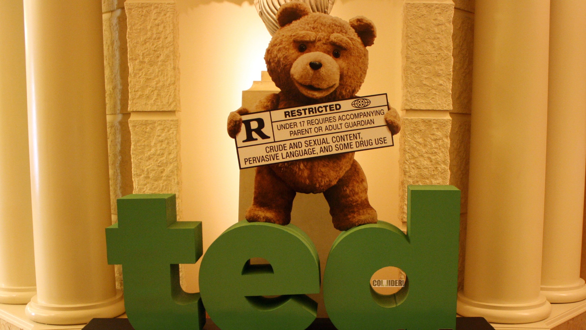 همه چیز درباره فیلم Ted: از رازهای پشت صحنه تا سوالات بی‌پاسخ طرفداران + تحلیل کامل